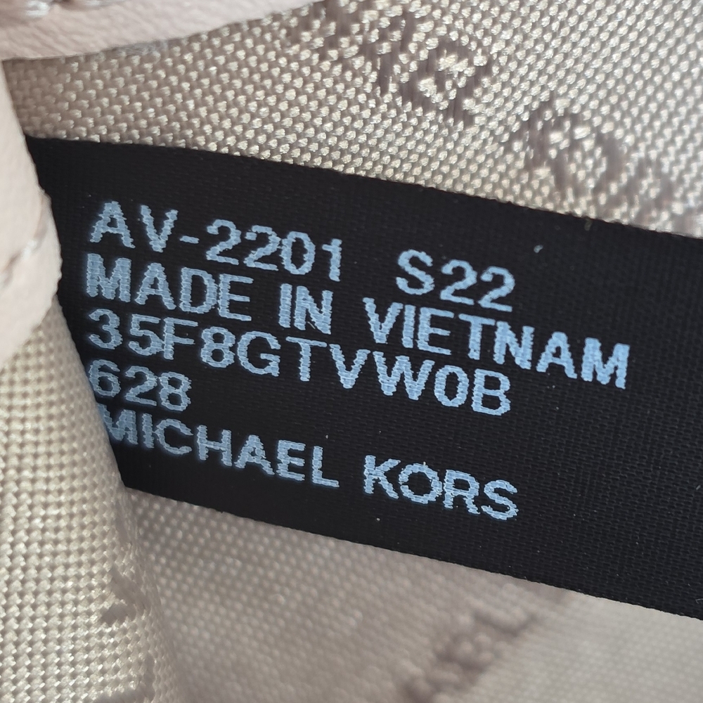 Michael Kors Jet Set Logo Pink Double Zip Wristlet - Picture 4 of 5